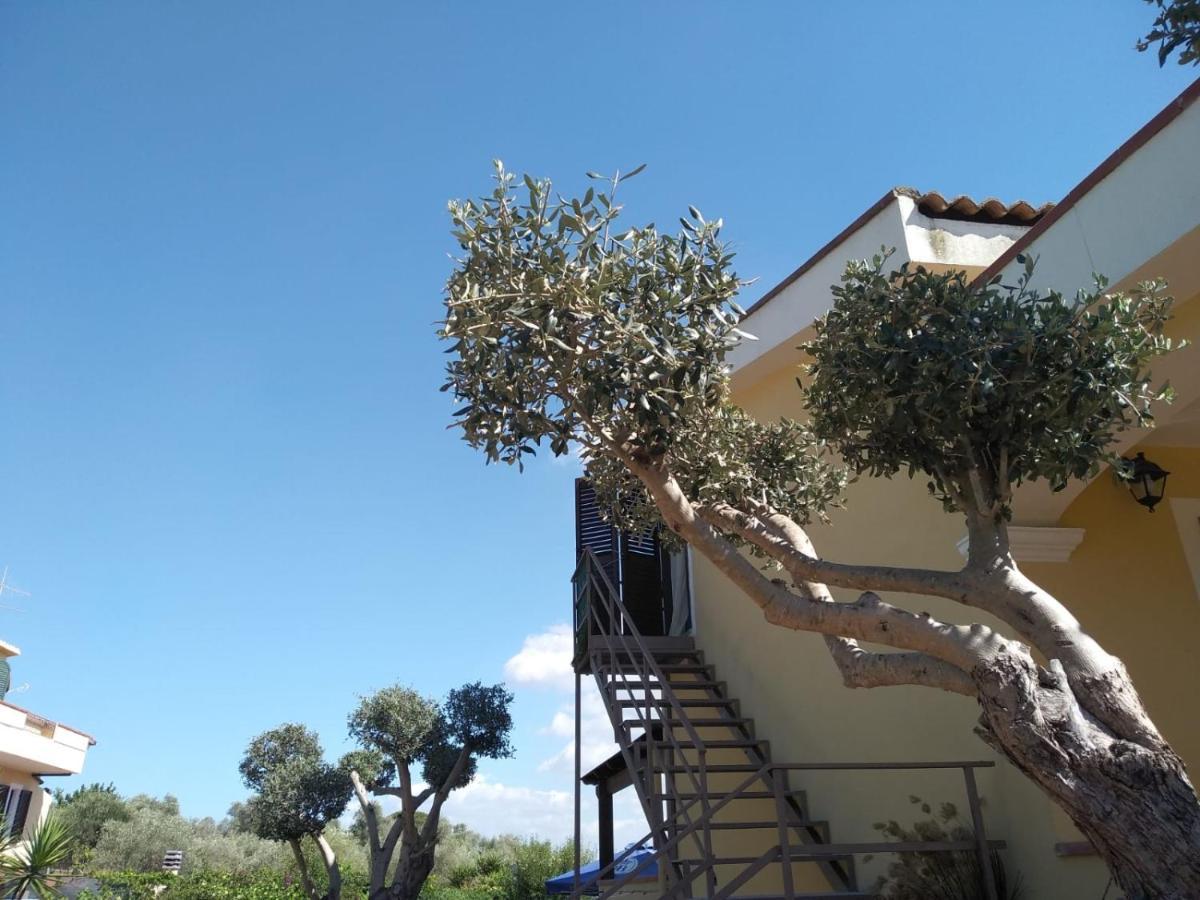 Golden Villa, Residenza Di Campagna Sassari Bagian luar foto