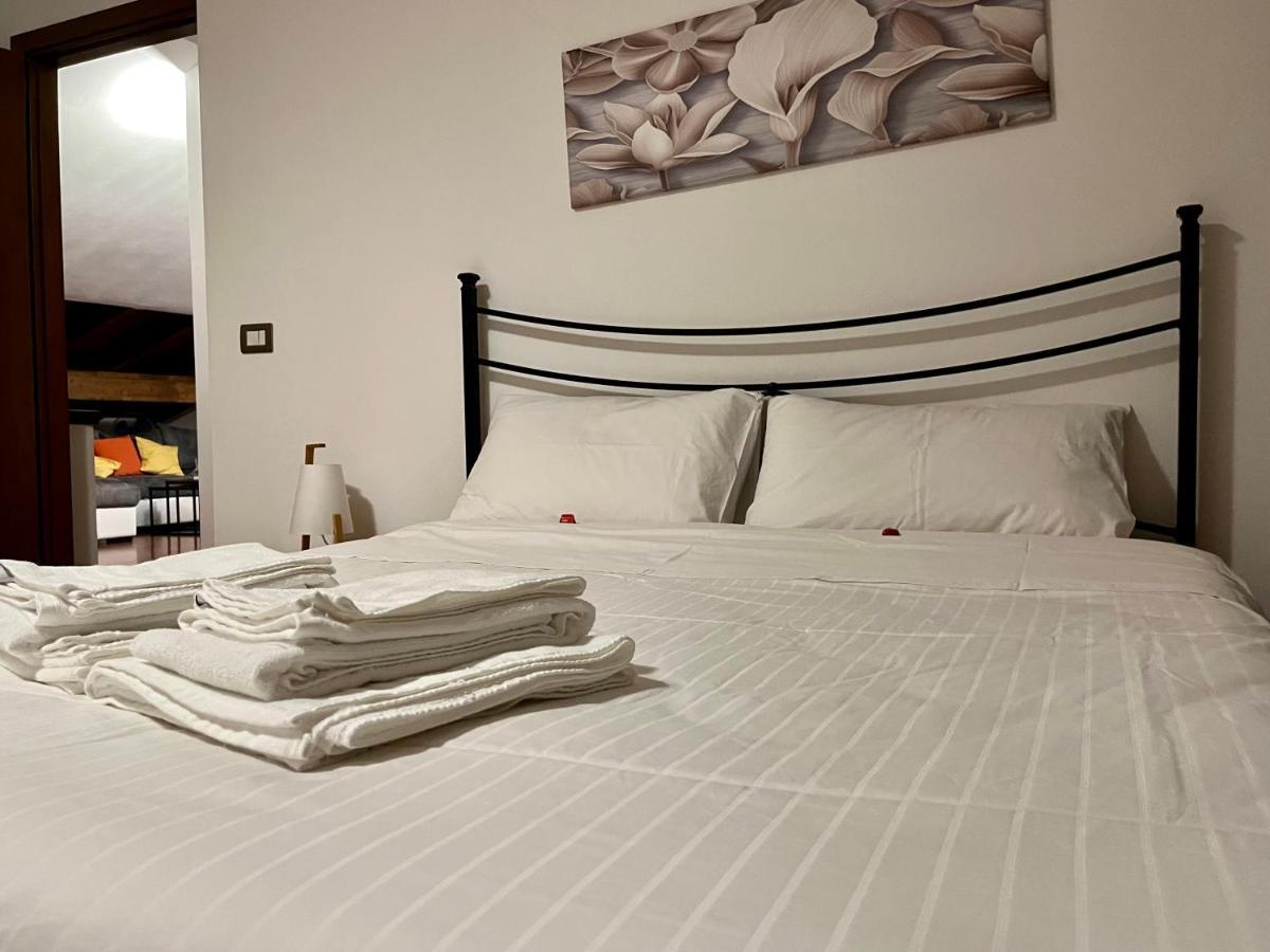 Golden Villa, Residenza Di Campagna Sassari Bagian luar foto